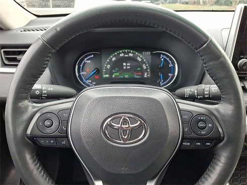 Certified 2024 Toyota RAV4 XLE w/ Convenience Package image 19