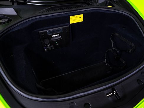 Used 2024 McLaren Artura image 21