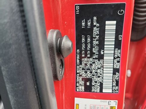 Used 2023 Toyota 4Runner TRD Off-Road AWD/4WD image 31
