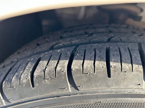 Used 2021 Nissan Versa SV image 19