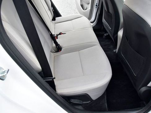 Used 2019 Hyundai Tucson SE image 12