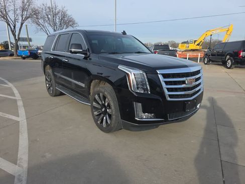 Used 2019 Cadillac Escalade Luxury image 5