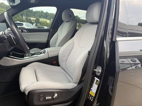 Used 2024 BMW X5 xDrive40i w/ Premium Package AWD/4WD image 14