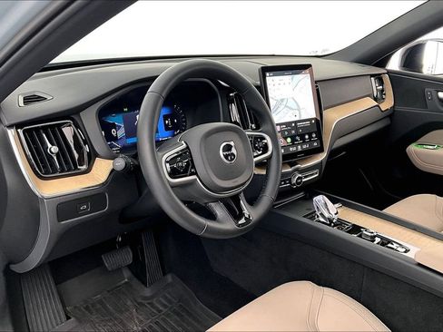 New 2026 Volvo XC60 B5 Plus w/ Protection Package Premier AWD/4WD image 19