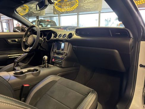 Used 2017 Ford Mustang Shelby GT350 RWD image 25