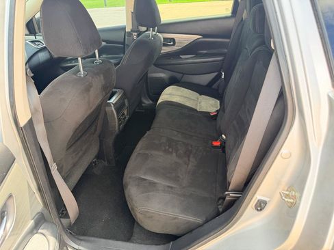 Used 2016 Nissan Murano S FWD image 19