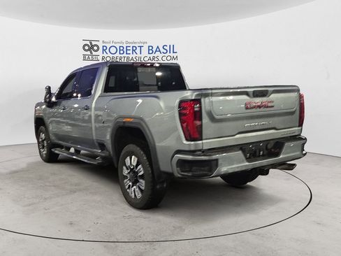 Certified 2025 GMC Sierra 3500 Denali w/ Denali Reserve Package image 3