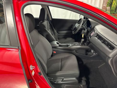 Used 2016 Honda HR-V LX image 28
