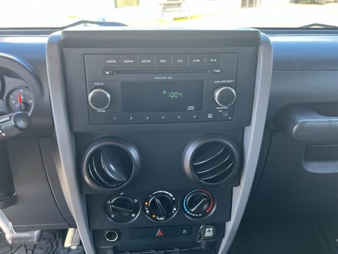 Used 2009 Jeep Wrangler X image 21