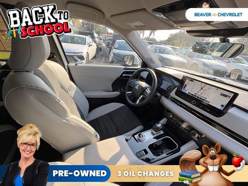 Used 2025 Mitsubishi Outlander SE FWD image 29