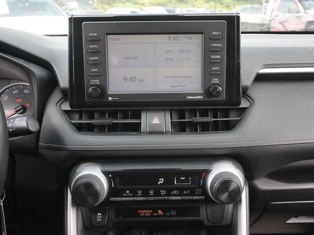 Used 2020 Toyota RAV4 LE FWD image 34
