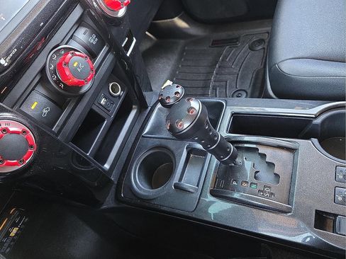 Used 2015 Toyota 4Runner Trail Premium image 25