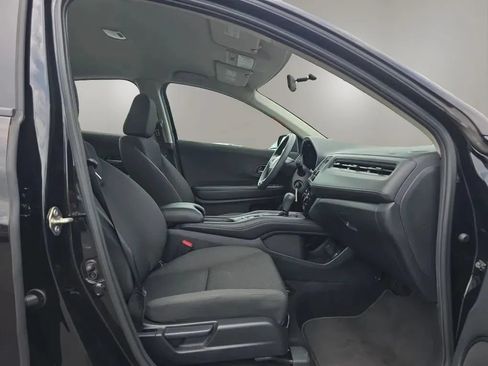 Used 2019 Honda HR-V LX image 37