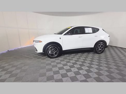 Used 2025 Alfa Romeo Tonale w/ Premium Package AWD/4WD image 49