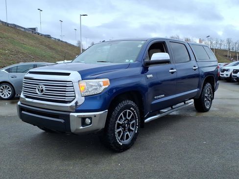 Used 2015 Toyota Tundra Limited w/ Limited Premium Package image 5