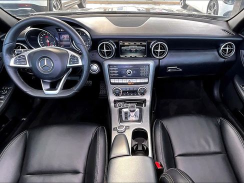 Used 2019 Mercedes-Benz SLC 300 image 16