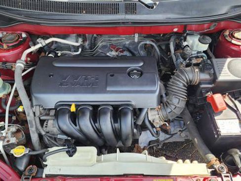 Used 2006 Pontiac Vibe w/ Sun And Sound Package FWD image 22