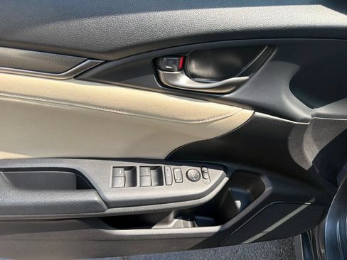 Used 2019 Honda Civic EX-L image 21