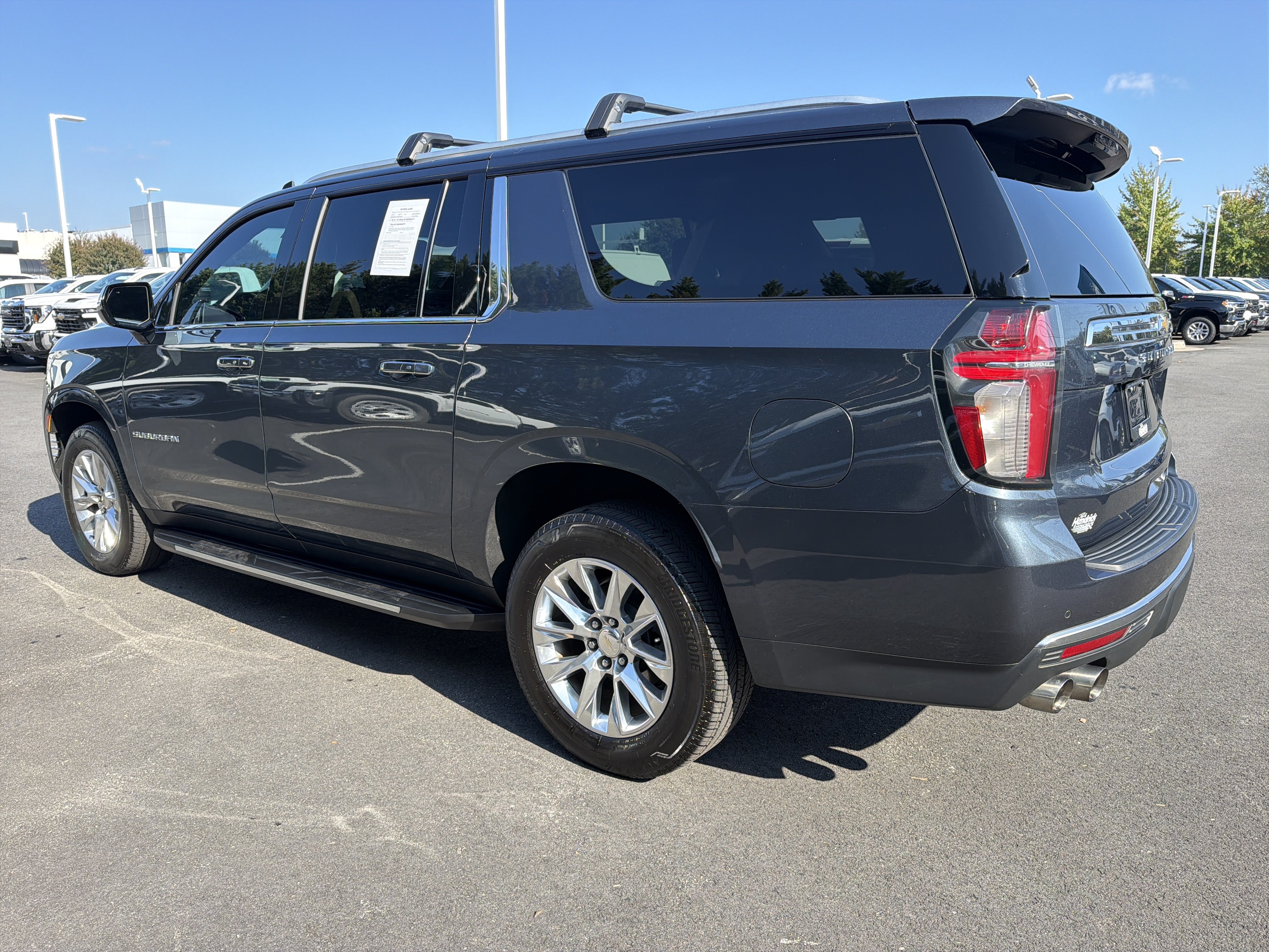 Used 2021 Chevrolet Suburban Premier AWD/4WD image 8