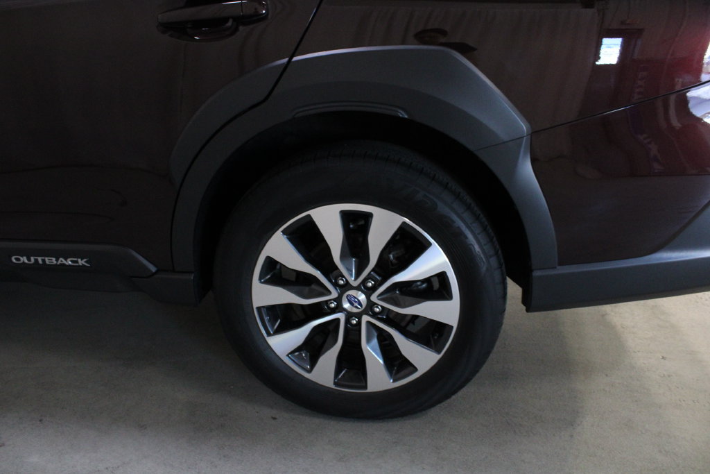 Used 2024 Subaru Outback Limited AWD/4WD image 29