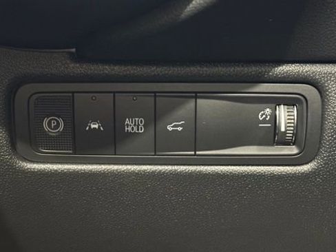 New 2026 Chevrolet Equinox EV LT image 26