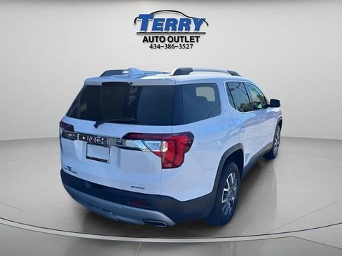 Used 2023 GMC Acadia SLT image 2