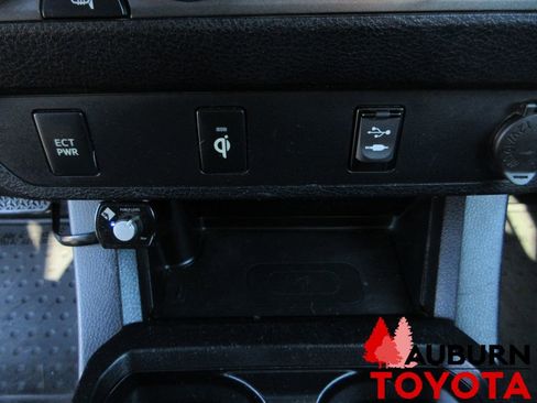 Certified 2016 Toyota Tacoma TRD Off-Road w/ Towing Package image 18