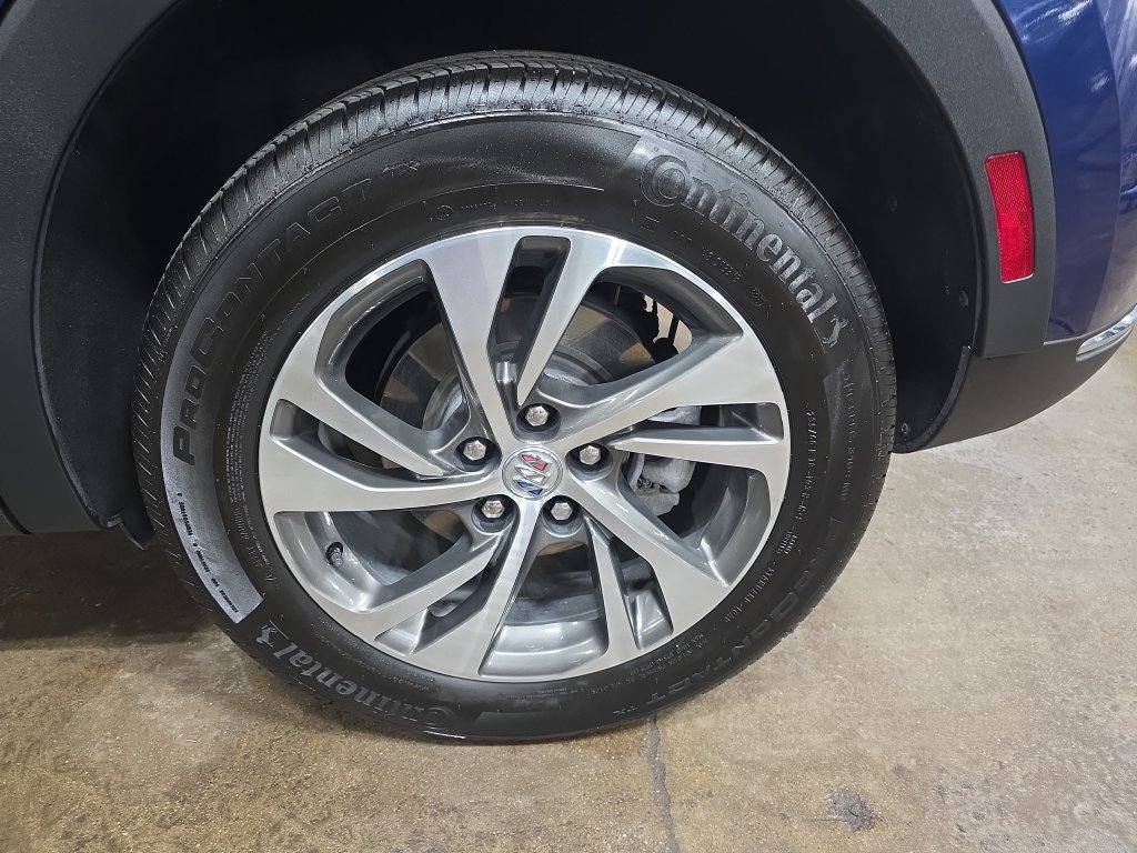 Used 2023 Buick Envision Essence AWD/4WD image 31