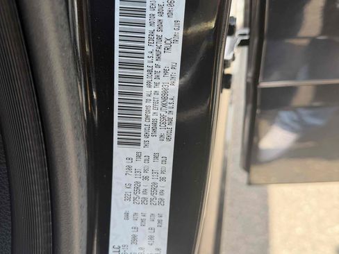 Used 2019 RAM 1500 Laramie AWD/4WD image 24