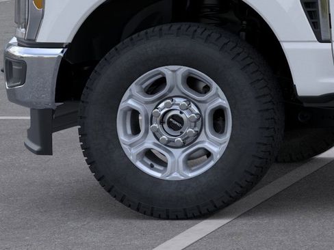 New 2026 Ford F250 XLT w/ FX4 Off-Road Package image 39
