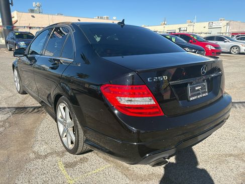 Used 2012 Mercedes-Benz C 250 4dr Sdn C 250 Sport RWD w/ Comand Single Disc Pkg image 4