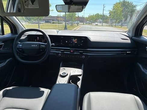 New 2026 Kia Sportage SX Prestige AWD/4WD image 3