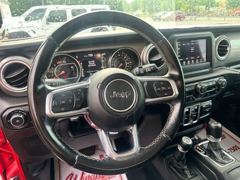 Used 2020 Jeep Wrangler Unlimited Sahara AWD/4WD image 20