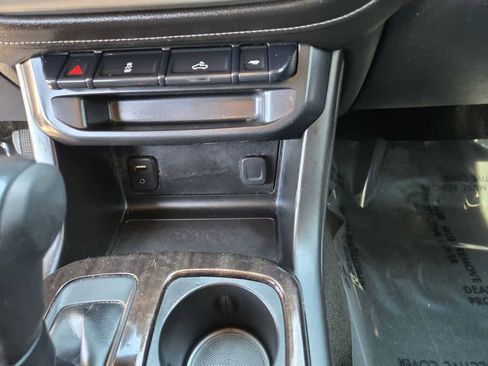 Used 2018 GMC Canyon SLE w/ SLE Convenience Package AWD/4WD image 15