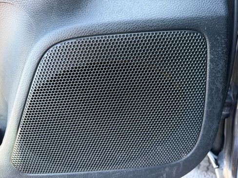 Used 2016 Toyota Tacoma SR5 w/ SR5 Appearance Package (SN) RWD image 27