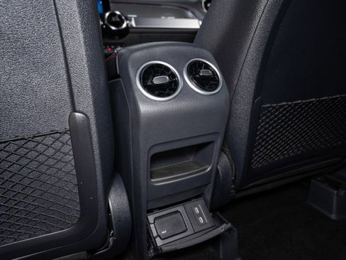 New 2026 Mercedes-Benz GLB 250 4MATIC image 21
