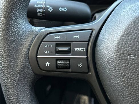 Certified 2025 Honda HR-V LX image 26