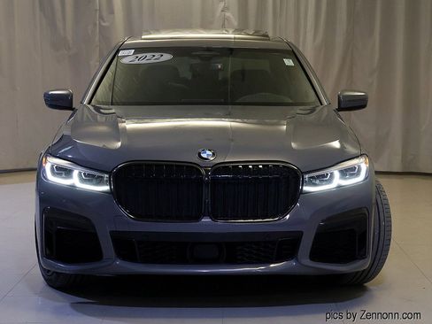 Certified 2022 BMW 750i xDrive w/ Executive Package image 5