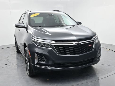 Used 2023 Chevrolet Equinox RS w/ LPO, Floor Liner Package image 2