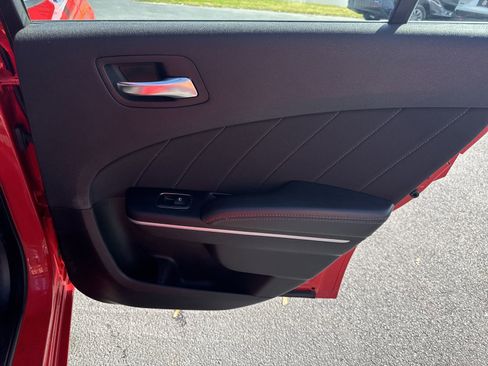 Used 2022 Dodge Charger SXT image 30