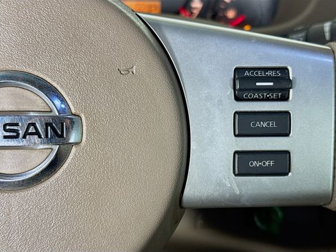 Used 2013 Nissan Frontier SV image 14