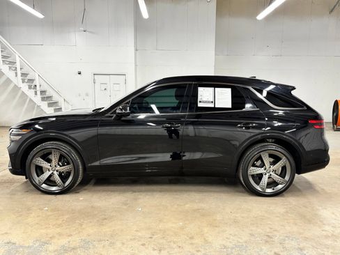 Used 2024 Genesis GV70 2.5T w/ Sport Prestige Package AWD/4WD image 4