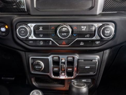 Certified 2021 Jeep Wrangler Unlimited Islander image 16