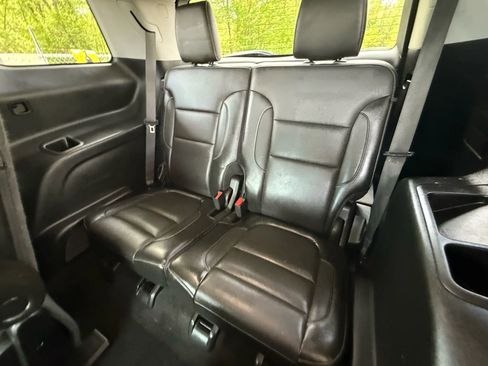 Used 2019 GMC Acadia SLT w/ LPO, Floor Liner Package image 20