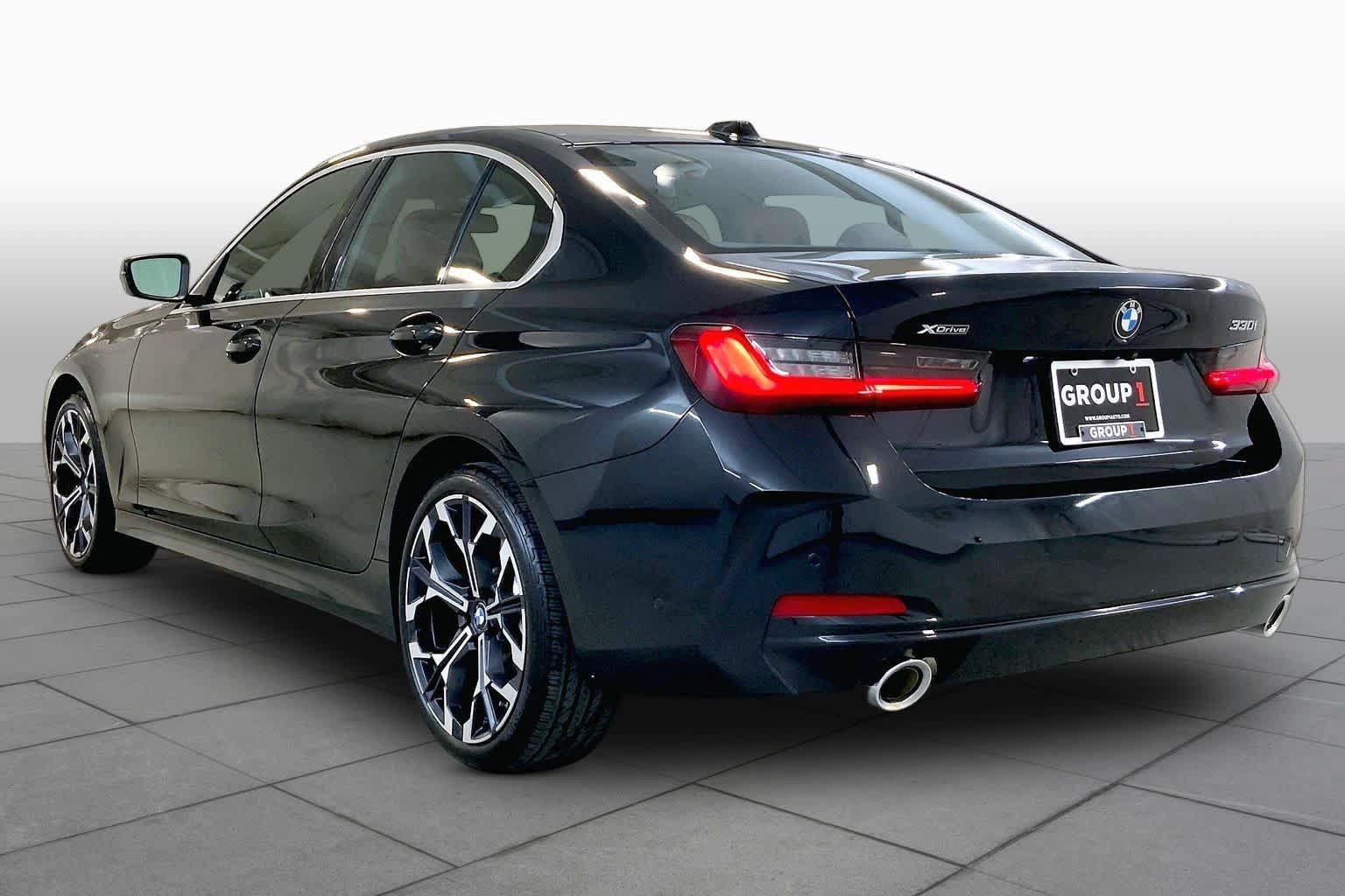 Used 2025 BMW 330i xDrive Sedan AWD/4WD image 11