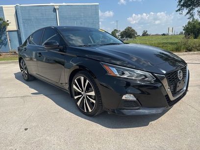 Used 2021 Nissan Altima 2.5 SR w/ SR Premium Package