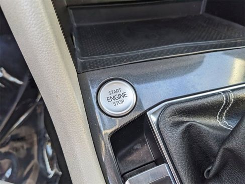 Certified 2023 Volkswagen Tiguan SE image 24