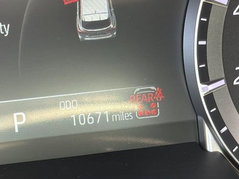 Certified 2025 Toyota Highlander XLE FWD image 16