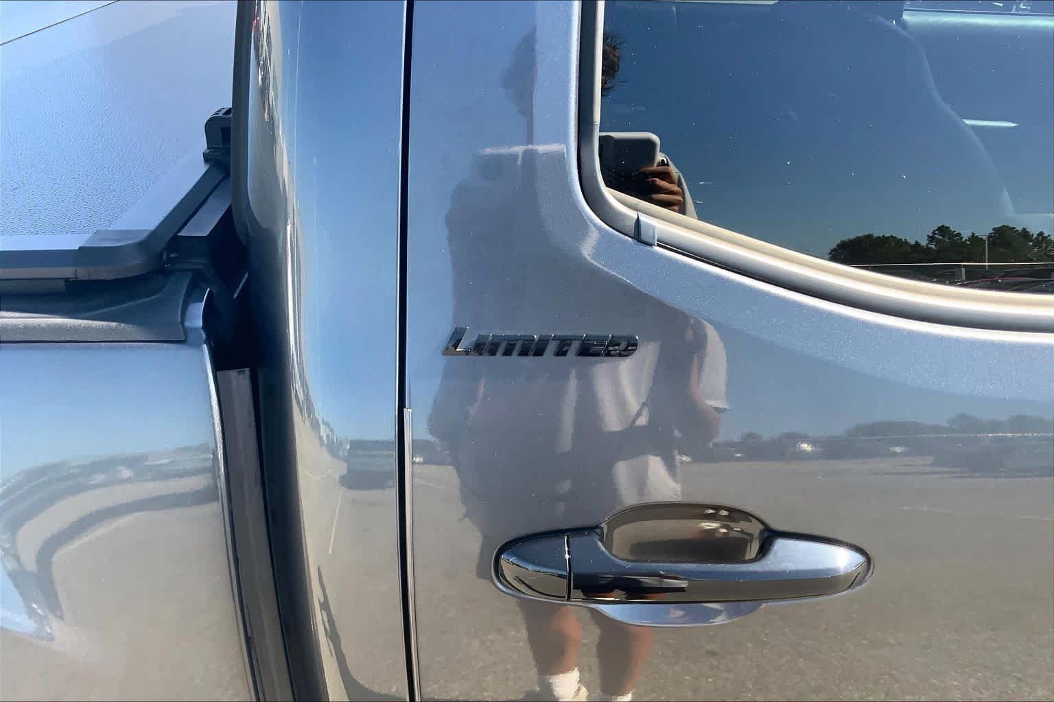 Used 2021 Toyota Tacoma Limited w/ Nightshade Package AWD/4WD image 10