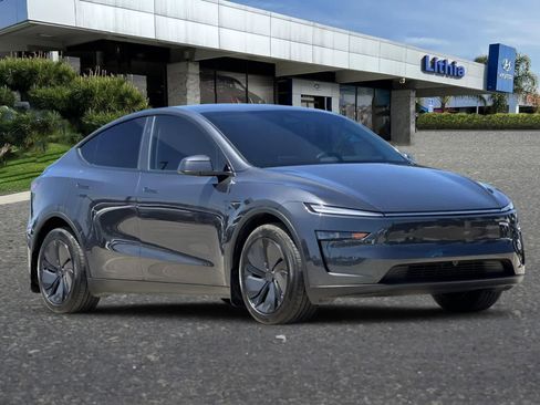 Used 2026 Tesla Model Y 2WD image 10